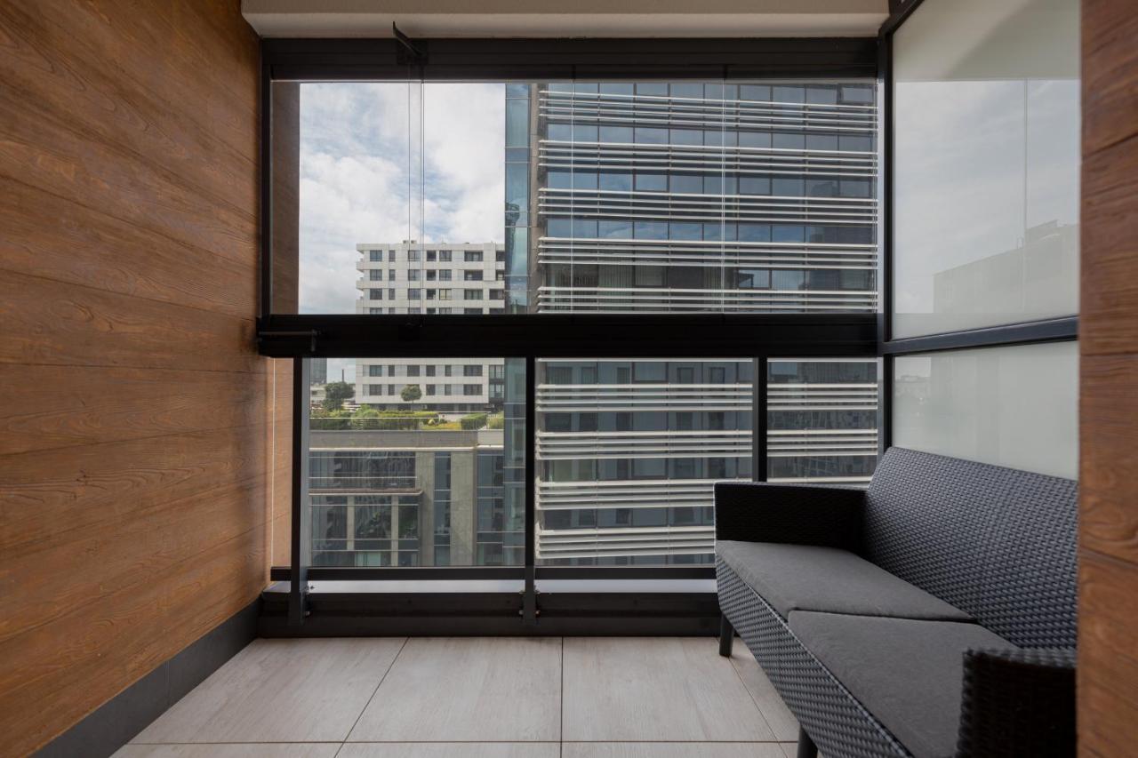 City Center Apartments Grzybowska With Parking By Noclegi Renters Varsavia Esterno foto